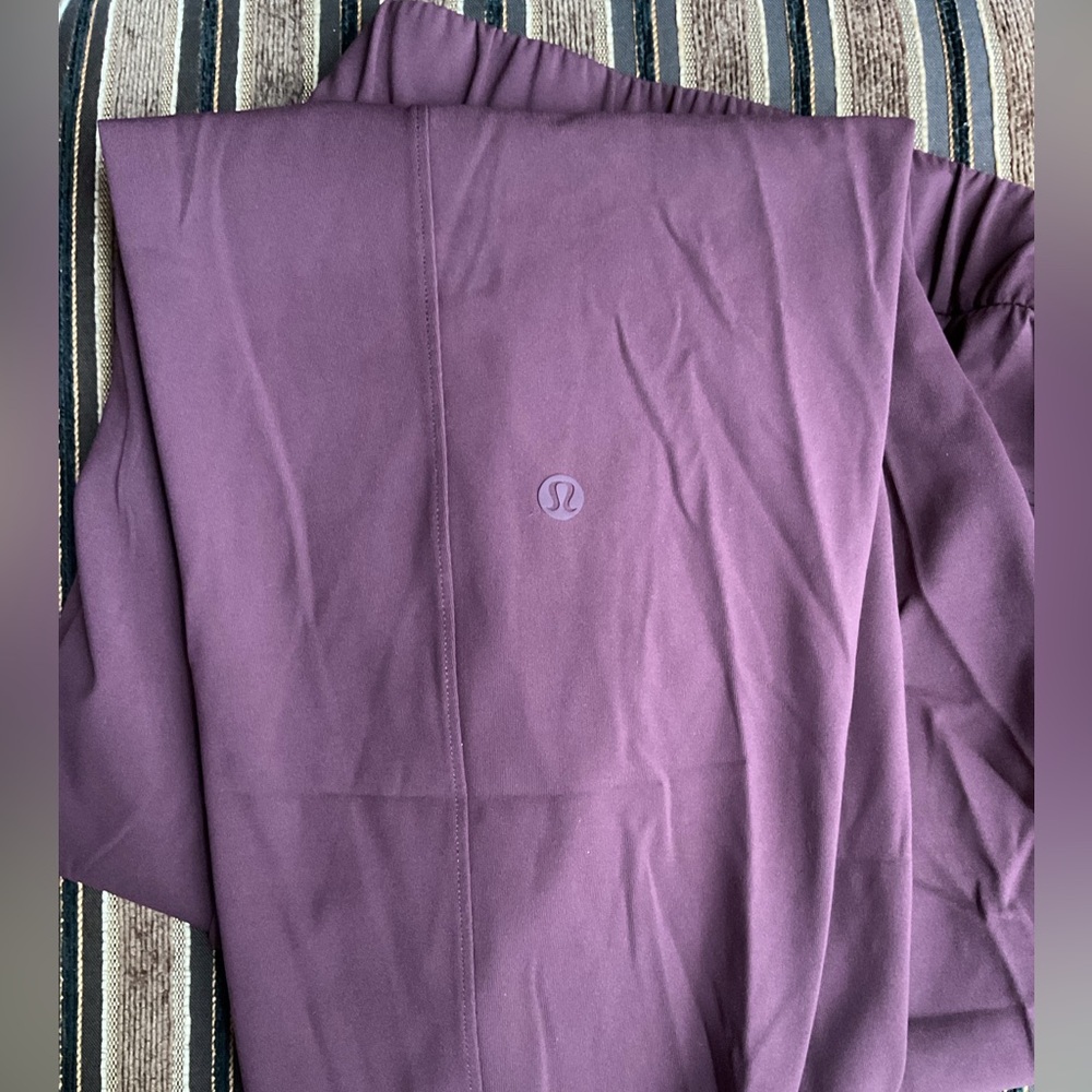 Lululemon women’s joggers